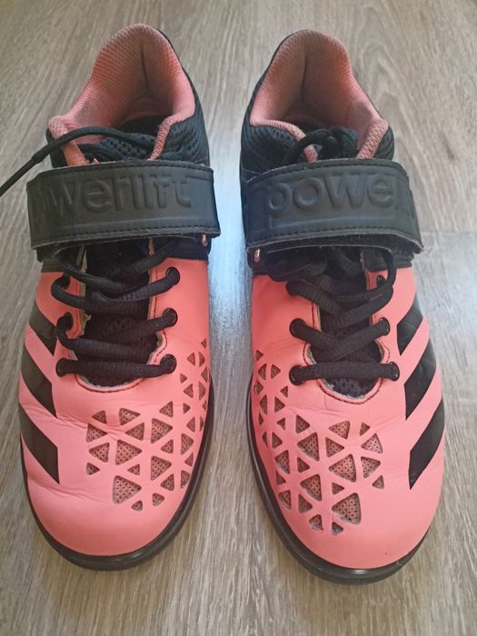 Damskie buty Adidas 38 do podnoszenia ciężarów