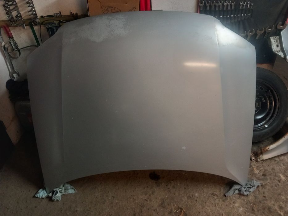 Volkswagen Passat b5FL maska przednia LA7W