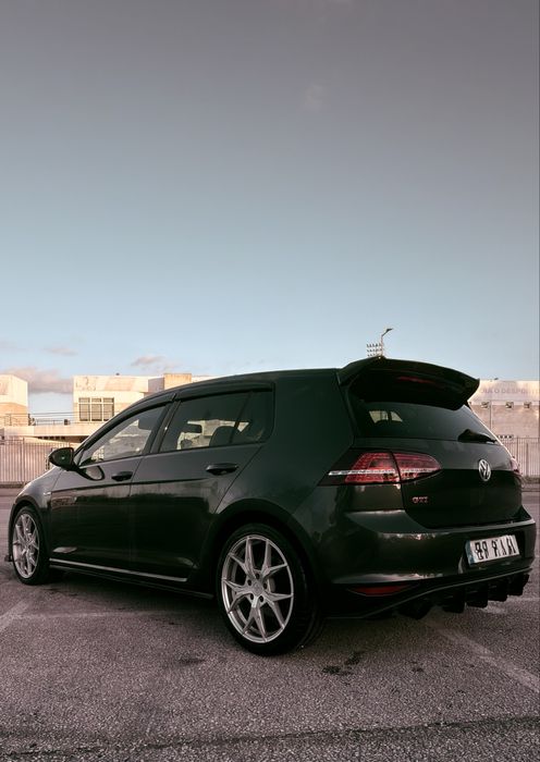 VW Golf GTI 2.0 TSI | 2013 | Manual | Muitos Extras