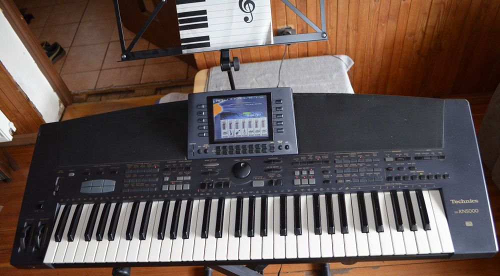 Profesjonalny syntezator aranżer Keyboard Technics SX-KN5000  Flagowy MiDi 61 Klawiszy