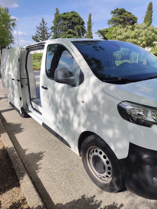 Peugeot Expert com motor de frio