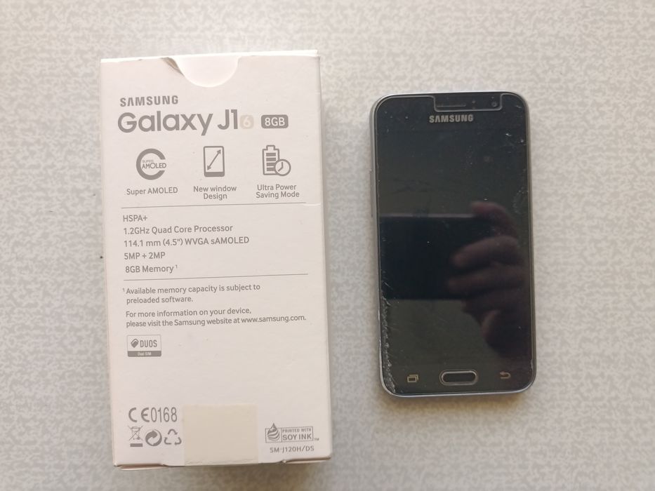 Телефон Samsung Galaxy J1
