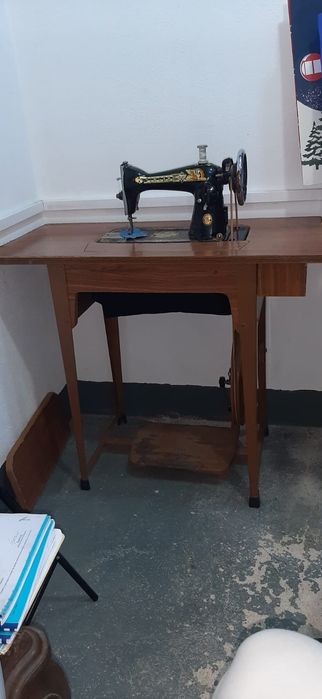 Máquina de costura Singer