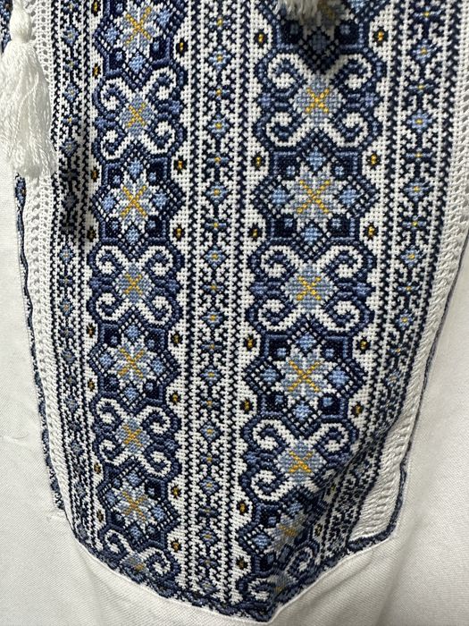 Чоловіча вишиванка ручноі роботи, XL