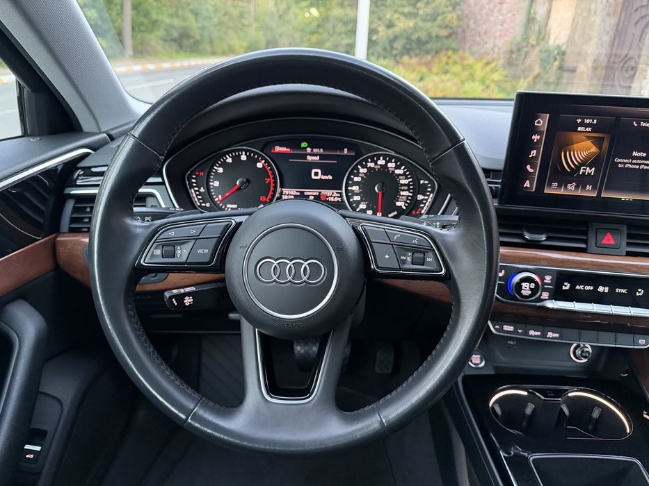 Audi A4 2020 рік