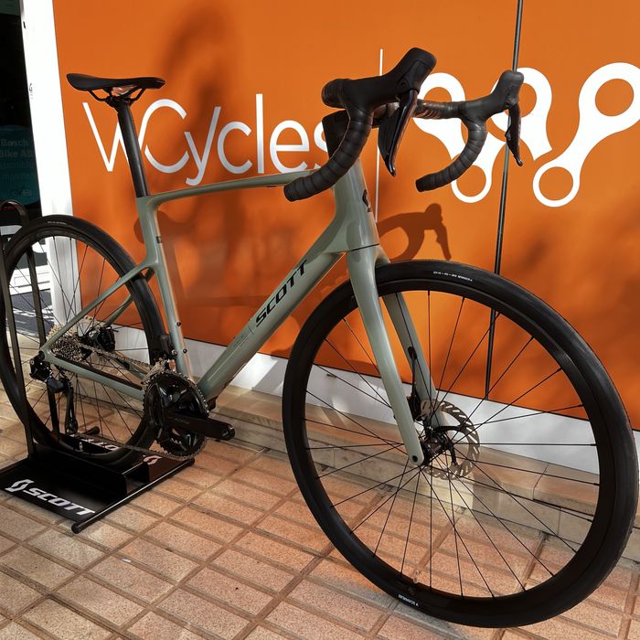 Bicicketa de Estrada Scott Addict 40