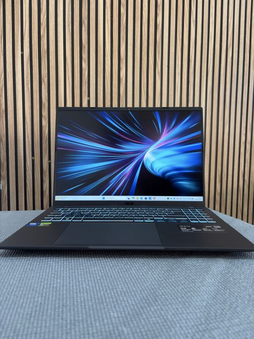 Portátil Asus Intel Core 7 240H | RTX 5050 | 1TB M.2 | 144Hz | Loja