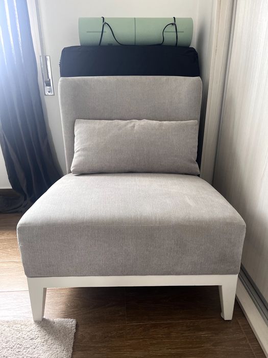 Poltrona cinza moderna à venda