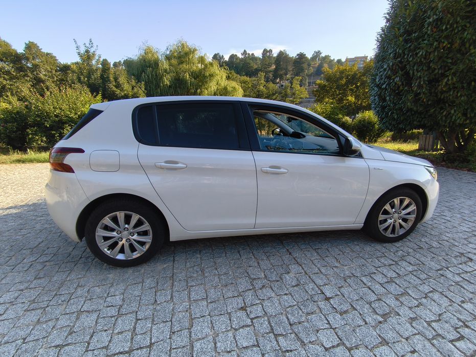 Peugeot 308 — fotografia 7