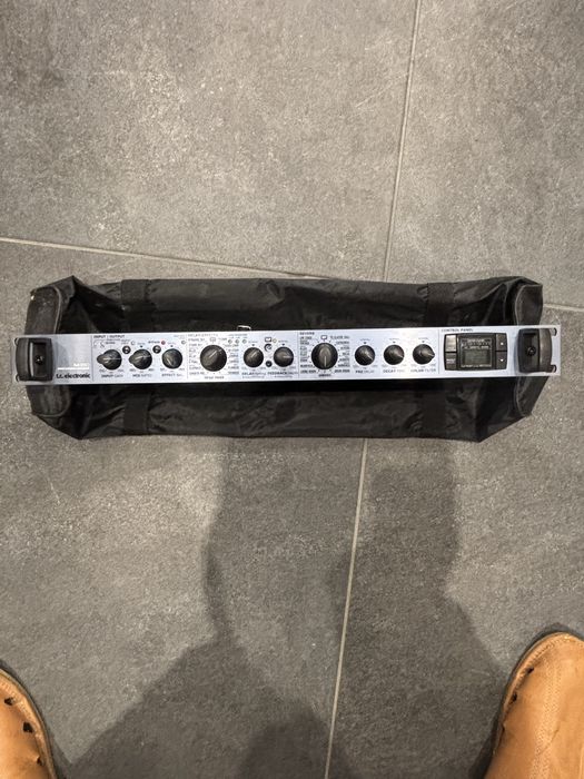 TC Electronic M350 – reverb & delay do wokalu – r19”kamera pogłosowa