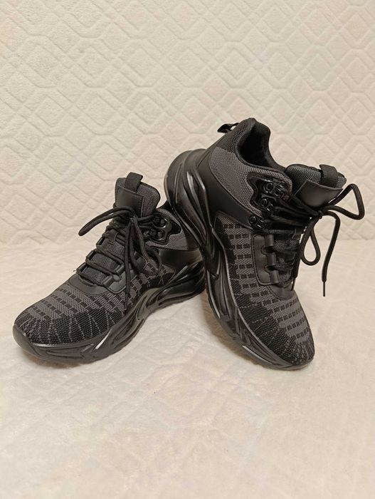 Nowe buty sportowe młodzieżowe r. 39 /25cm
