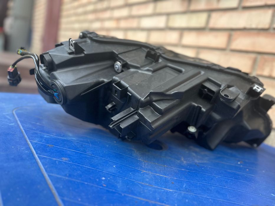 Продам нову фару Nissan Rogue