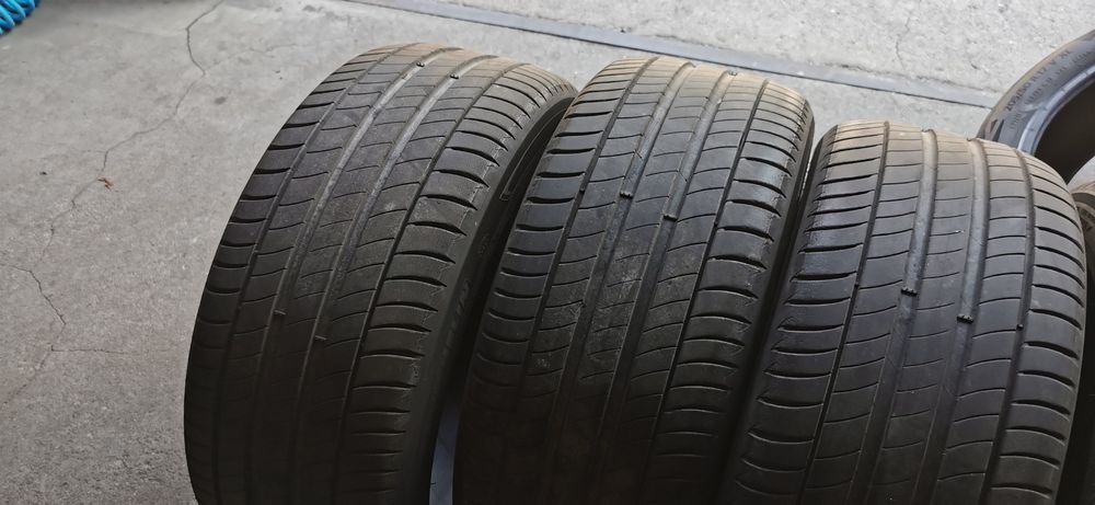 4 x Michelin Primacy 3 235/45/17