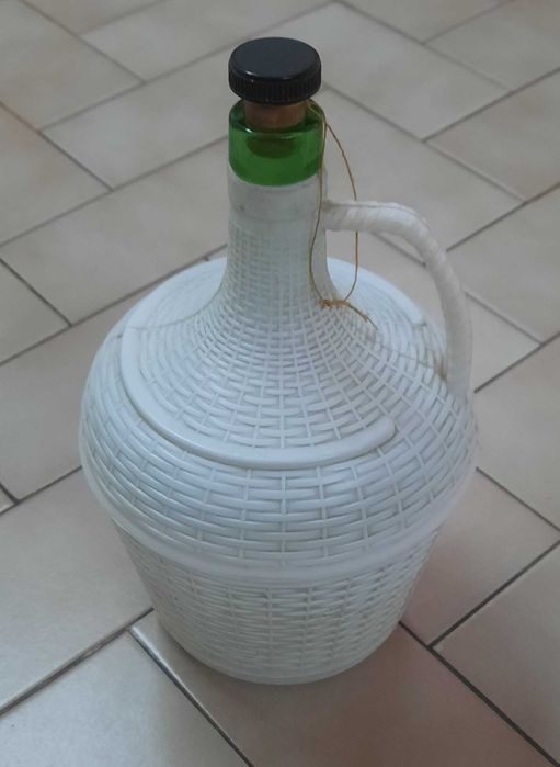 Garrafão de vidro de 2 litros