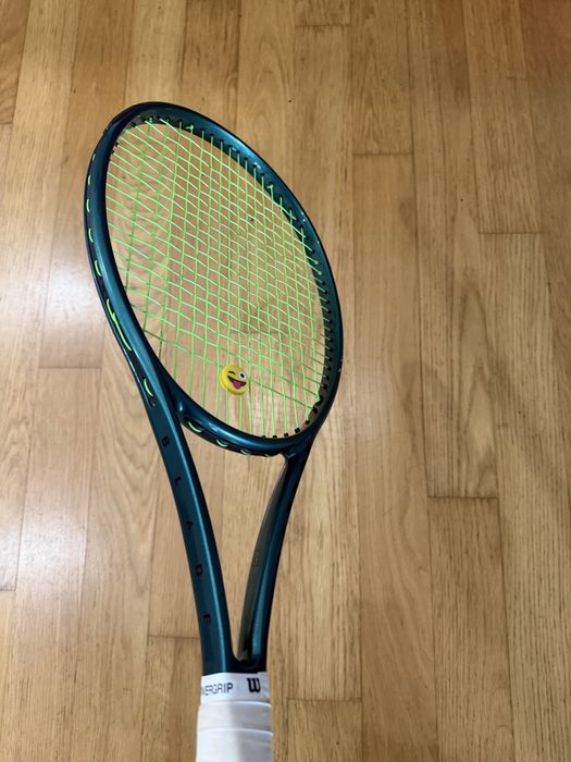 Raquete wilson blade 98 v9 pro (h22 mold)
