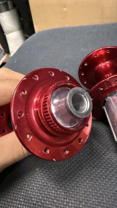 Piasty Chris king r45 disc centerlock 24h, 100x12, 142x12, shimano 11s