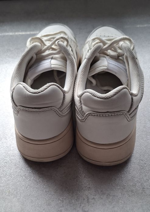 Skórzane sneakersy Marc O'Polo r. 36 kremowe / ecru na grubszej podeszwie