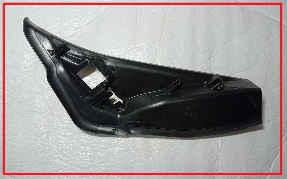 Osłona rynienki odwadniającej prawa  BMW Seria: 5' G31  nr. mag 1/131