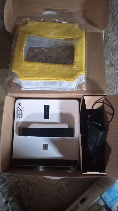 Robot lava vidros chão