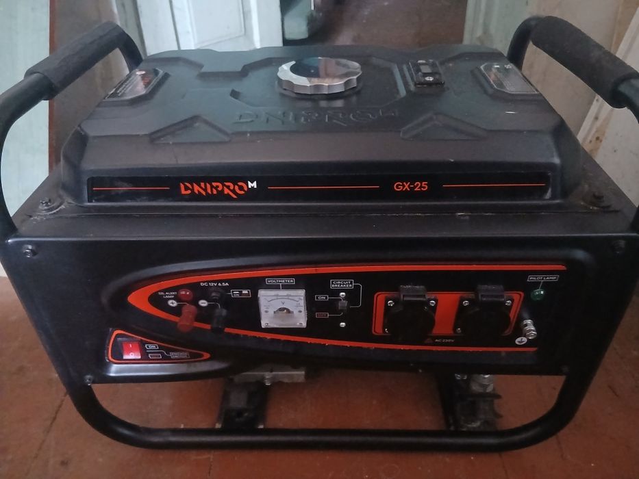 Продам генератор Dnipro-M GX 25 в ідеальному стані