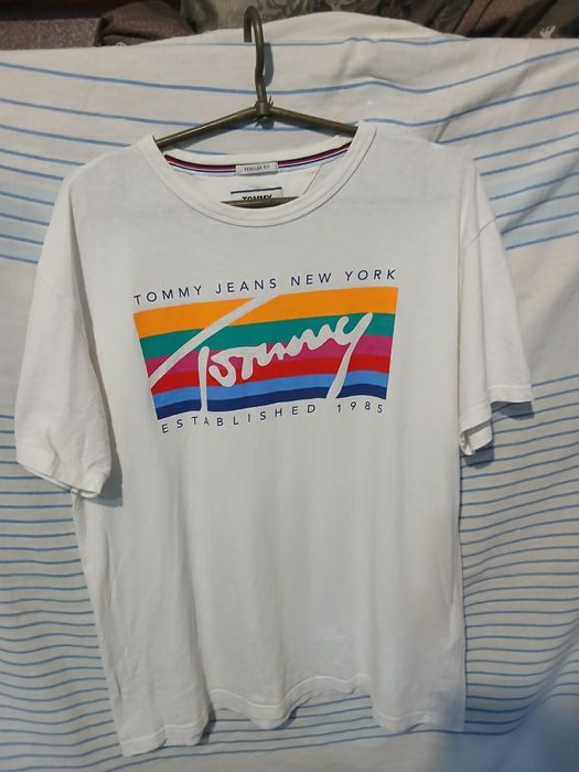 Футболка Tommy Jeans