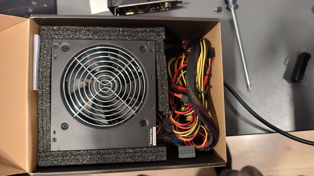 Блок живлення chieftec  gps 700ab