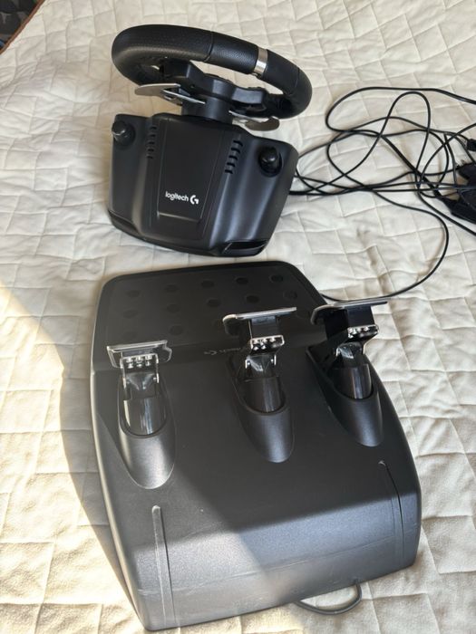 Продам руль logitech g920