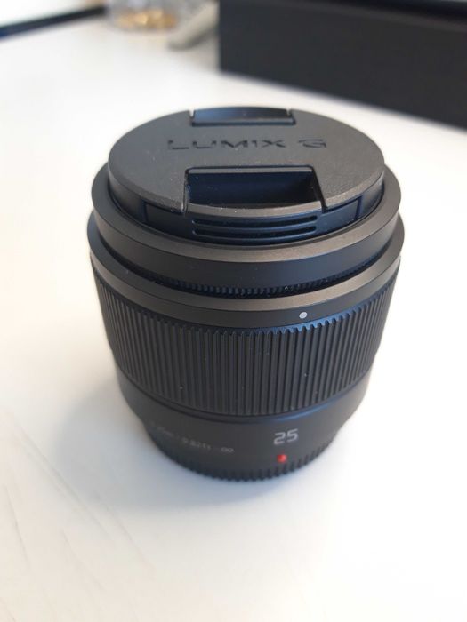 Lente Panasonic Lumix G 25mm f/1.7 ASPH - (como nova)