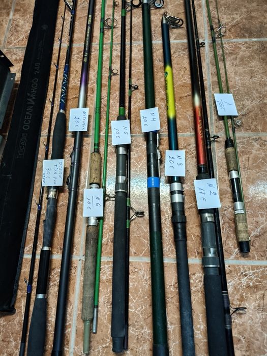 Vendo estas canas de pesca cada uma tem o seu preço