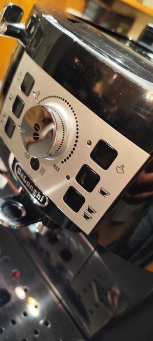 Automatyczny ekspres ciśnieniowy De'Longhi Magnifica S 1450 W czarny