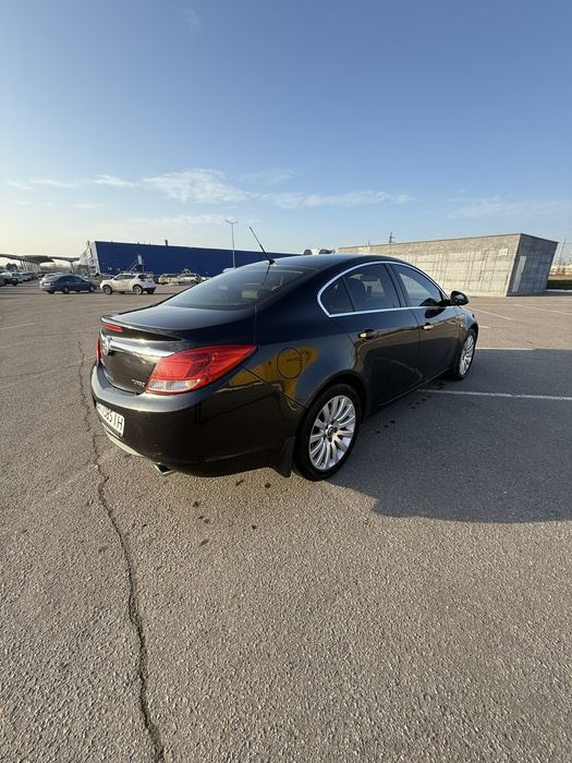 Опель инсигния 2009