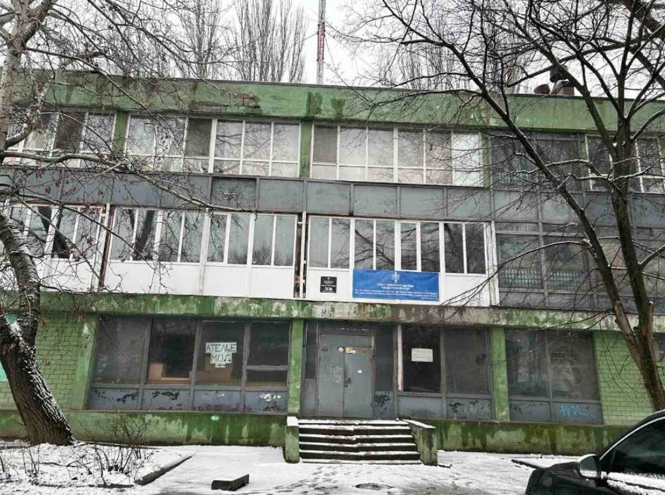 Частина будівлі літА3, в нежит. будівлі 33,6кв.м. м.Дніпро,Бажова, 11а