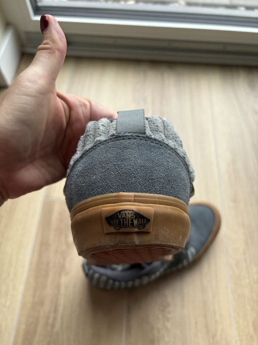 Vans trampki sztruksowe 41 oryginalne