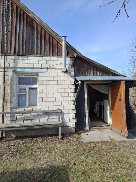 М.Фастів,пів будинку