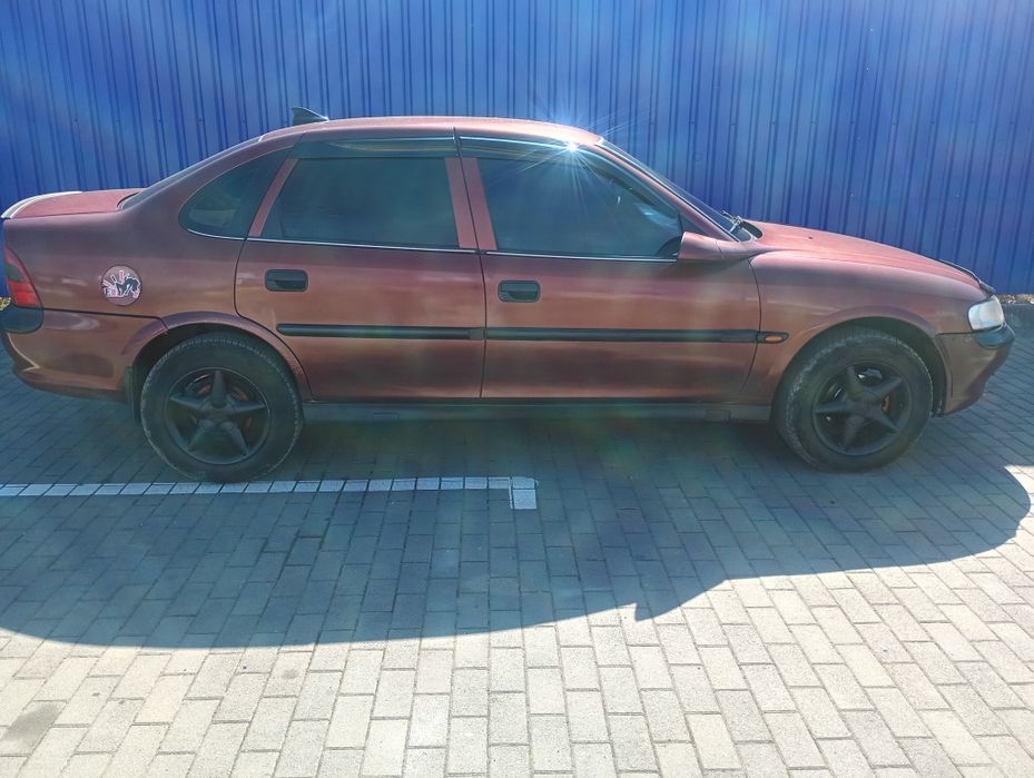 Хороший надійний автомобіль