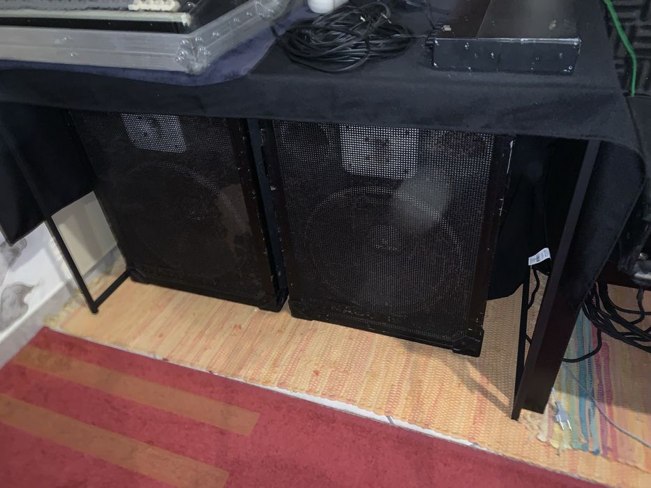 Colunas de som Dynacord FE200 + Norton 600