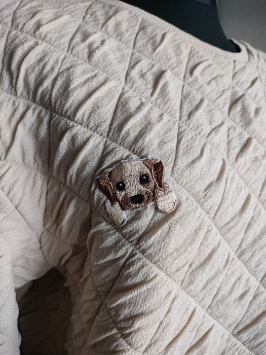 Beżowa bluza z pieskiem