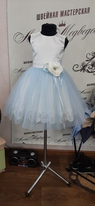 Праздничное платье для девочки 4-7 лет