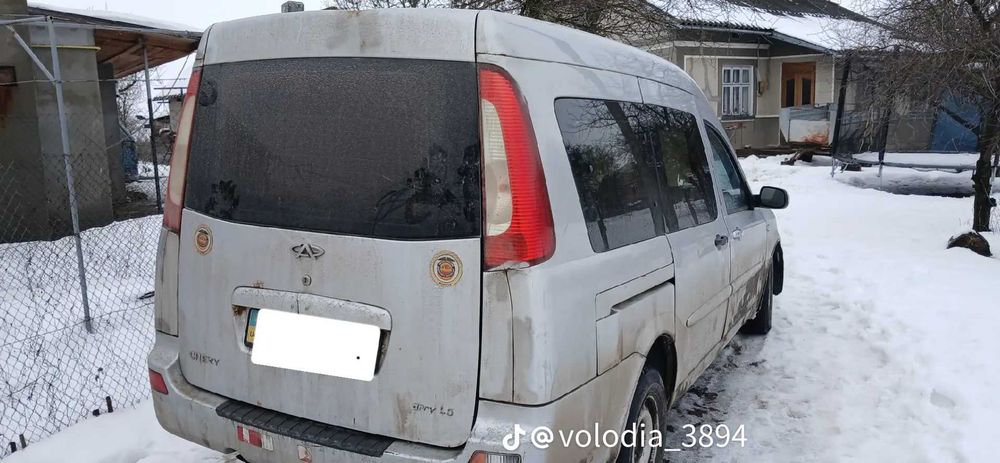 Продам машину Чері Карі