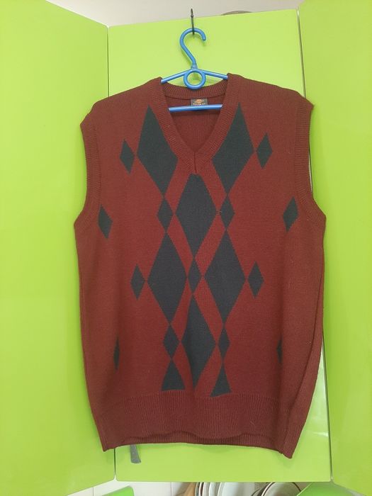 Мужская безрукавка. Полу шерсть.