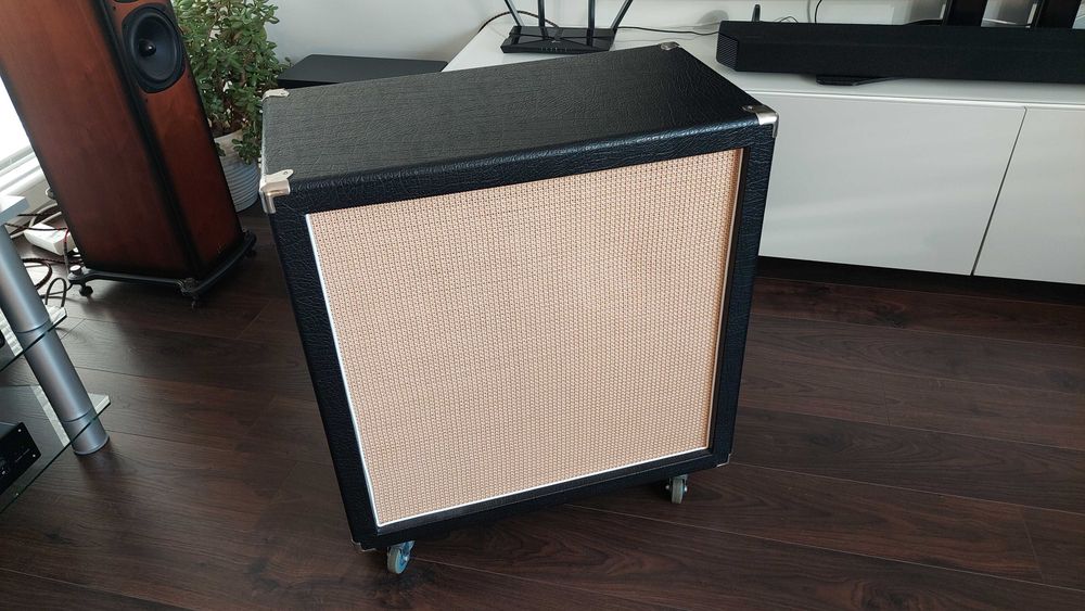 Obudowa kolumny gitarowej 4x10