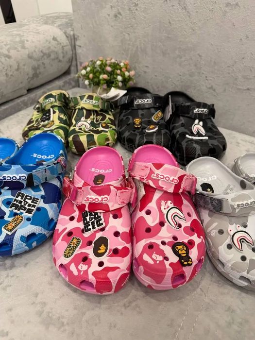 ‼️РОЗПРОДАЖ‼️ Тапки Bape x Crocs | Чорний, синій, зелений, рожевий | Розміри 37–45