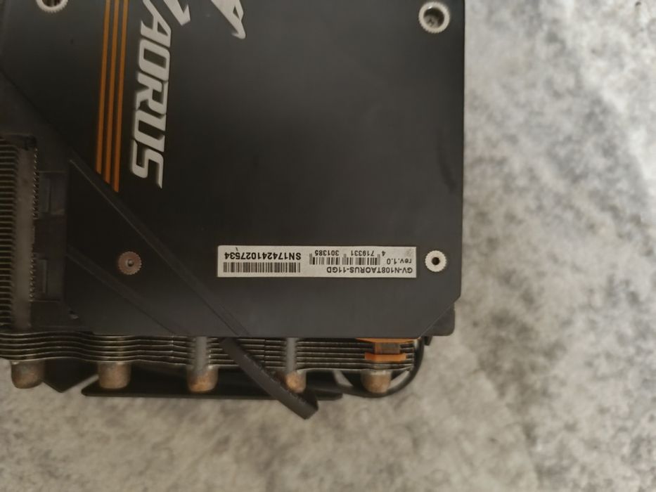 GTX 1080 TI 11GB GIGABYTE aurus