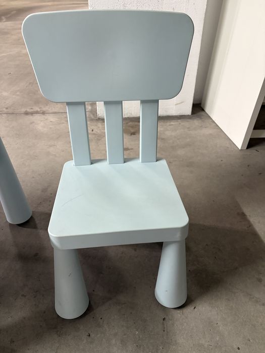 Conjunto de mesa e 2 cadeiras Ikea criança
