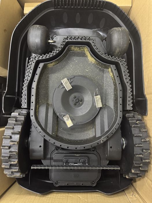 Robot koszący kosiarka ferrex 800m2
