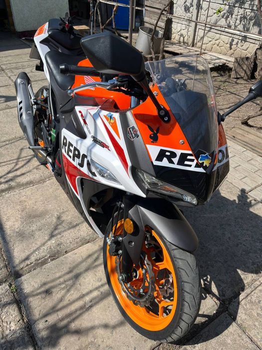 Продам мотоцикл ml250 cbr