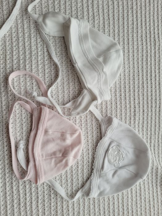 Czapeczki dla noworodka. Cena za 3! Wyprawka. Jak nowe