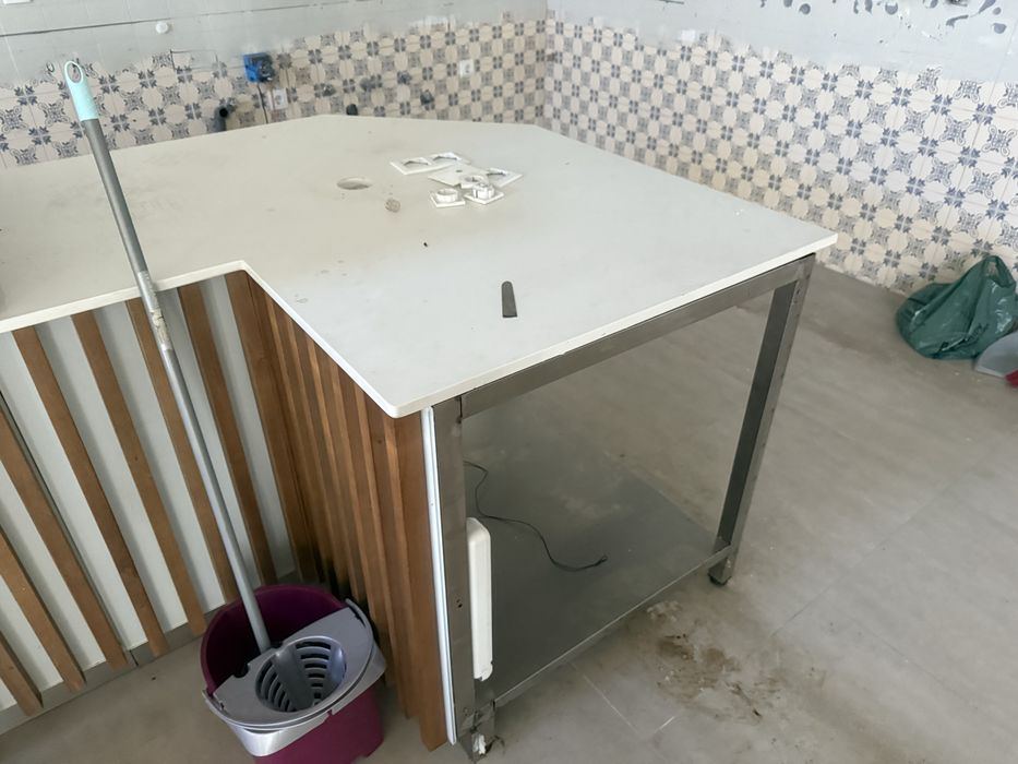 Movel neutro em inox