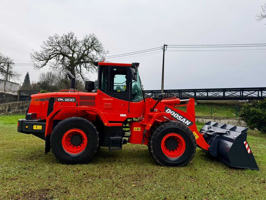Pá Carregadora de rodas Doosan DL200