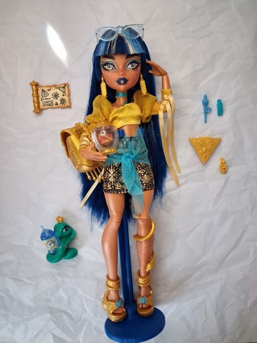 Запчастини ляльки тіла акси Монстер хай г1, г3 Monster high